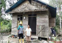 Warga Dusun Kayu Ara Menerima Bantuan Listrik Gratis dari Karyawan PLN