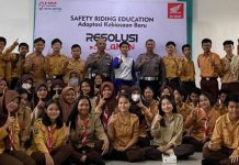 Astra Motor Kalbar Perkenalkan #Cari_aman di SMK Koperasi Pontianak