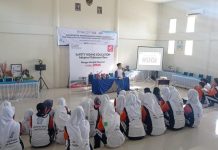 SMPN 2 Pontianak Peroleh Sosialisasi Edukasi Safety Riding dari AHM Kalbar