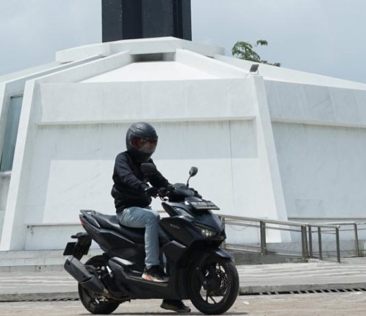 #Cari_Aman Saat Berkendara di Musim Hujan? Asmo Kalbar Berikan Tipsnya