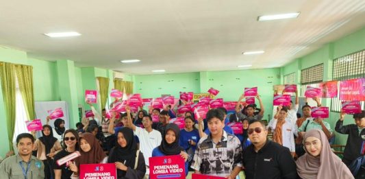 Pelajar SMA di Pontianak Antusias Ikuti Kegiatan “Generasi Kreatif dan Cakap Digital”