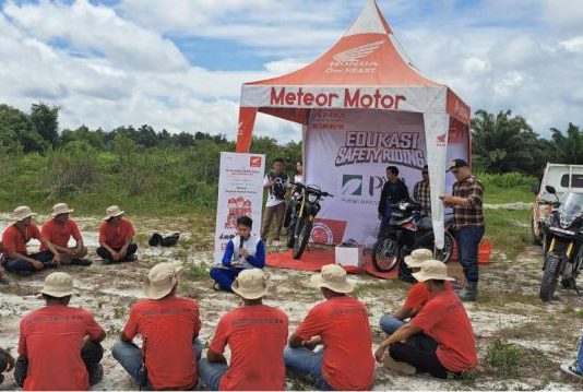 Astra Motor Kalimantan Barat Sosialisasi #Cari_Aman di Balai Sebut