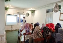 Spesial Hari Ibu Astra Motor Kalbar Sosialisasikan #Cari_Aman Bagi Emak-emak