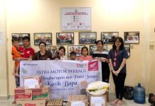 Astra Motor Kalbar Sambangi Rumah Pengharapan dan Panti Jompo Kasih Abadi