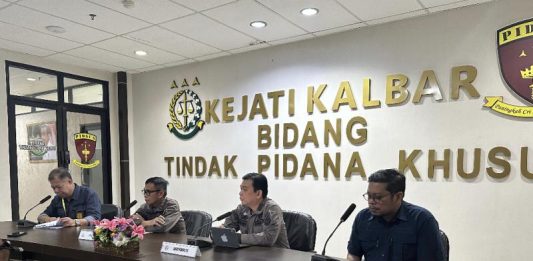 Kanwil DJP Kalbar Serahkan Tersangka Tindak Pidana Perpajakan ke Kejari Ketapang