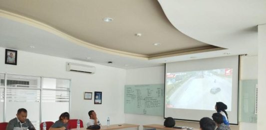 Asmo Kalbar dan Auto 2000 sinergi #Cari_aman