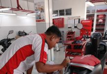 Ganti Oli di AHASS Kalbar Dapat Motor
