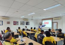 Edukasi Safety Riding Asmo Kalbar untuk Driver Maxim Astra