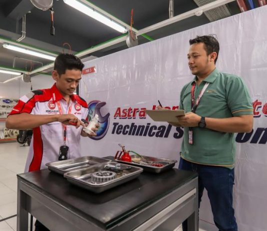 AHASS Utus 6 Teknisi Terbaik di Ajang AOC