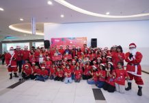 Telkomsel Sambungkan Senyuman di Pontianak Melalui Inisiatif Sosial di Momen Natal dan Tahun Baru