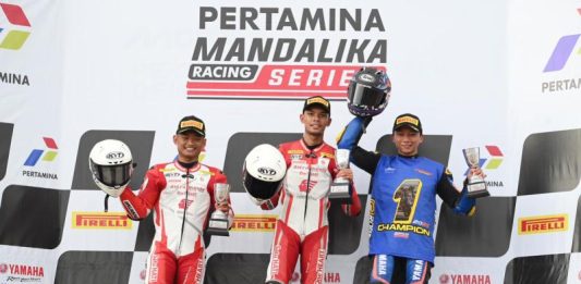 Adenata dan Rheza Melesat Kencang Kuasai Podium MRS Seri Akhir Bersama CBR600RR
