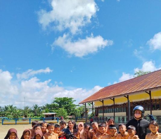 Tahan Banting, Seorang Guru Gunakan Motor Vario 125 CBS Tempuh Jarak 100 KM Perhari