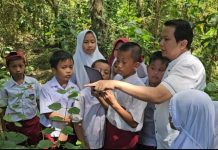 Peringati Hari Guru, Yayasan AHM Apresiasi Dedikasi Guru Inspiratif