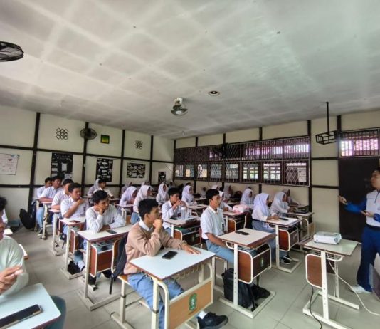 Edukasi Safety Riding Bagian Kampanye Keselamatan Berkendara