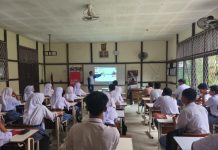 Pelajar SMK N 1 Rasau Jaya #Cari_aman bersama Astra Motor Kalbar