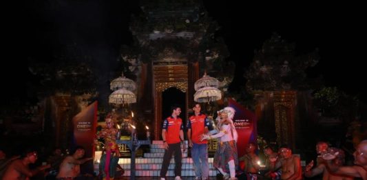 Disambut Tari Kecak, Pebalap Honda di MotoGP Gelar Kopdar Bareng Bikers Bali