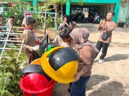 Asmo Kalbar dan SDIT Al Karima Peringati Hari Peduli Sampah Nasional