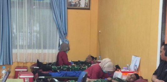 Donor Darah Warnai HUT ke-27 Harian Berkat, Libatkan Berbagai Instansi