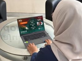 Telkomsel Ajak Warga Pontianak Lari Sambil Melakukan Aksi Plogging dan Tanam Pohon Lewat Program HARRIS SIMPATI Fun Run 2026
