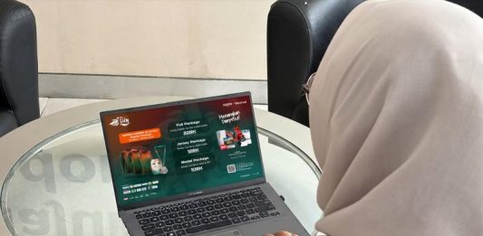 Telkomsel Ajak Warga Pontianak Lari Sambil Melakukan Aksi Plogging dan Tanam Pohon Lewat Program HARRIS SIMPATI Fun Run 2026