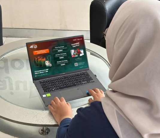 Telkomsel Ajak Warga Pontianak Lari Sambil Melakukan Aksi Plogging dan Tanam Pohon Lewat Program HARRIS SIMPATI Fun Run 2026