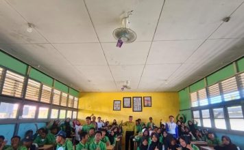 Asmo Kalbar Edukasi SR dan Tanamkan Budaya #Cari_aman di SMPN 1 Sungai Kakap
