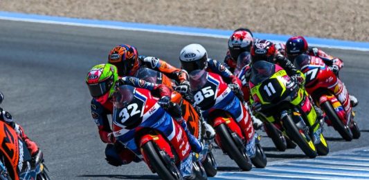 Sempat Melesat di Kualifikasi Moto3 Junior, Ramadhipa Raih 9 Poin di Jerez